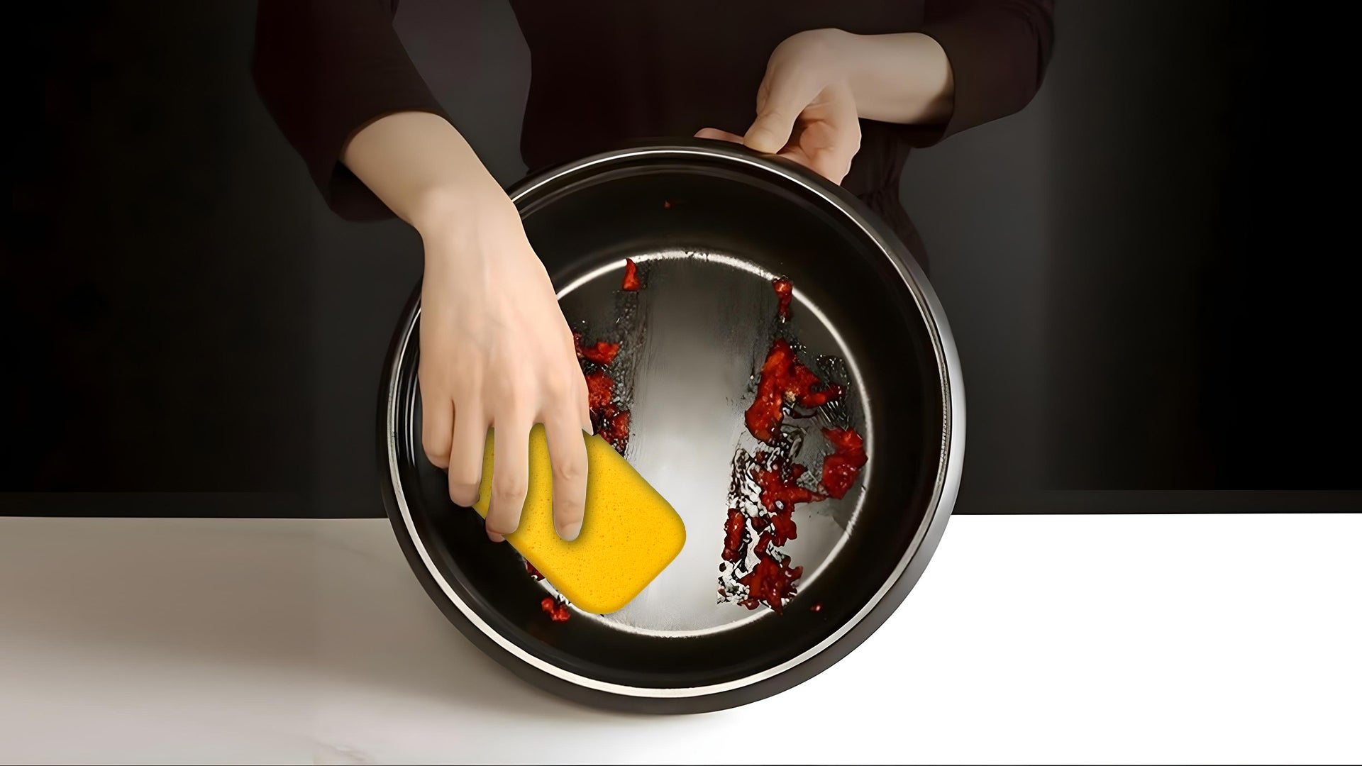 Non-Stick Pot Ensures No Food Residue