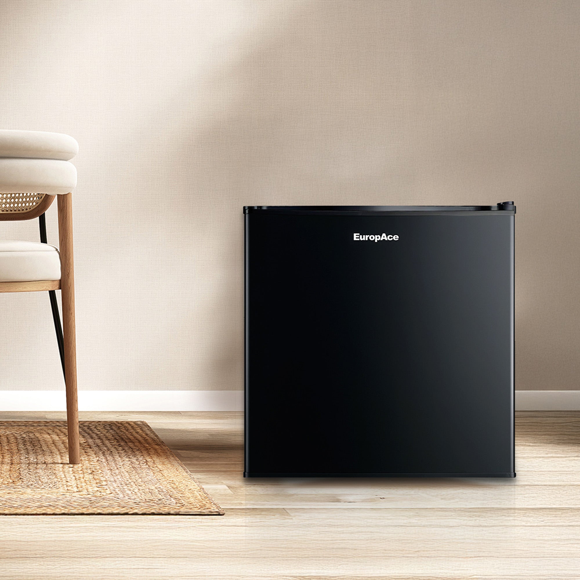 48L Thermoelectric Mini Bar Fridge | ER5481EBK – EuropAce