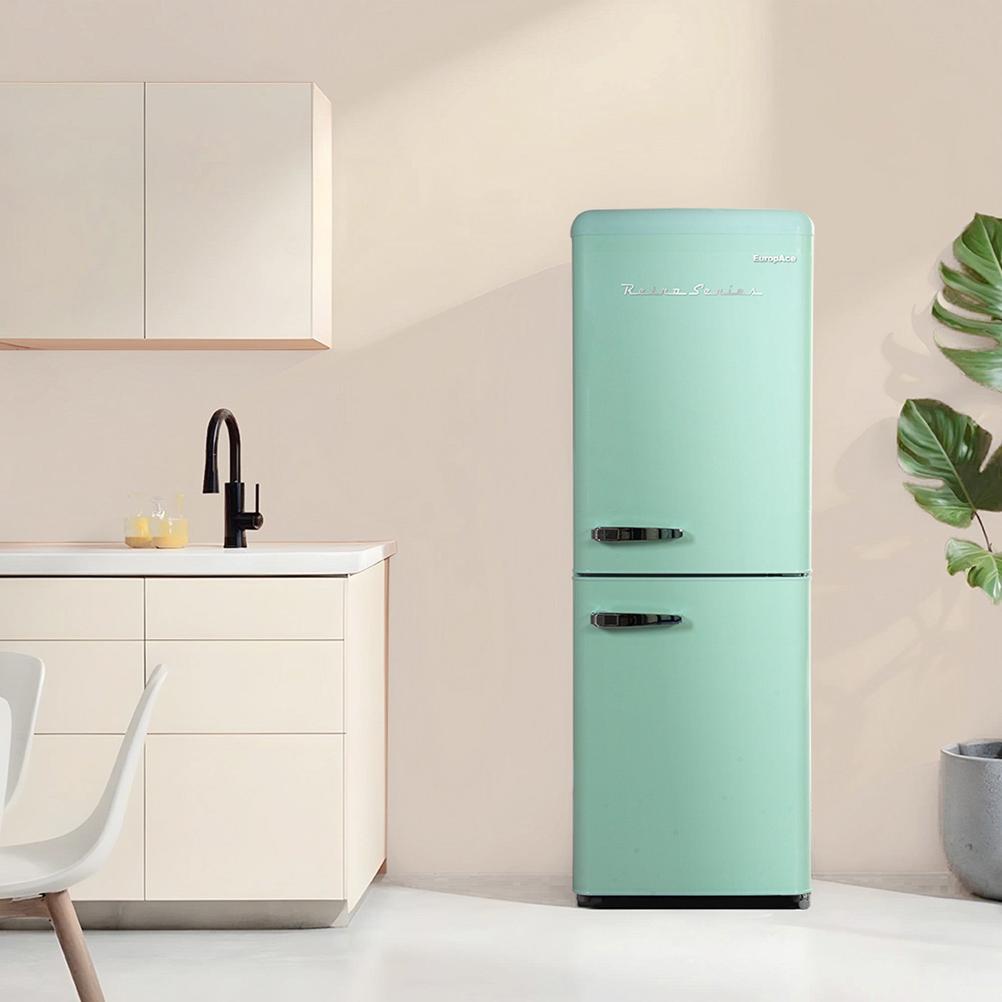 170L Retro 2 Door Bottom Mount Fridge | No-Frost, Fast Freeze